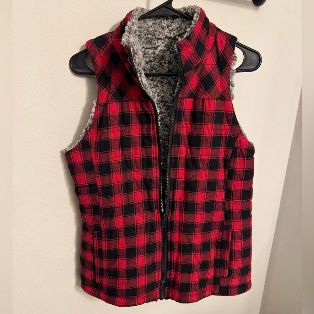 Maurice’s Sherpa lined reversible vest